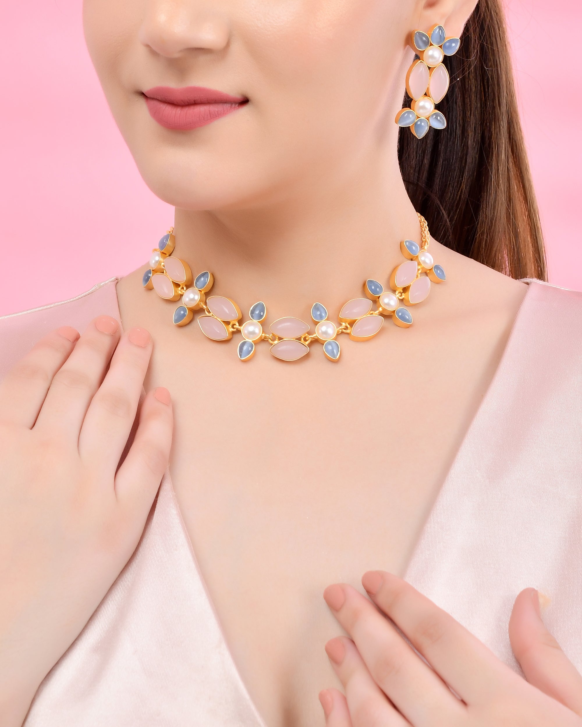 DAZZLING MULTI COLOUR NECKLACE